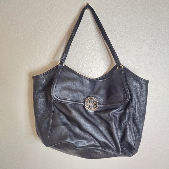 Tory Burch Black Shoulder Bag - Picture 1 of 9